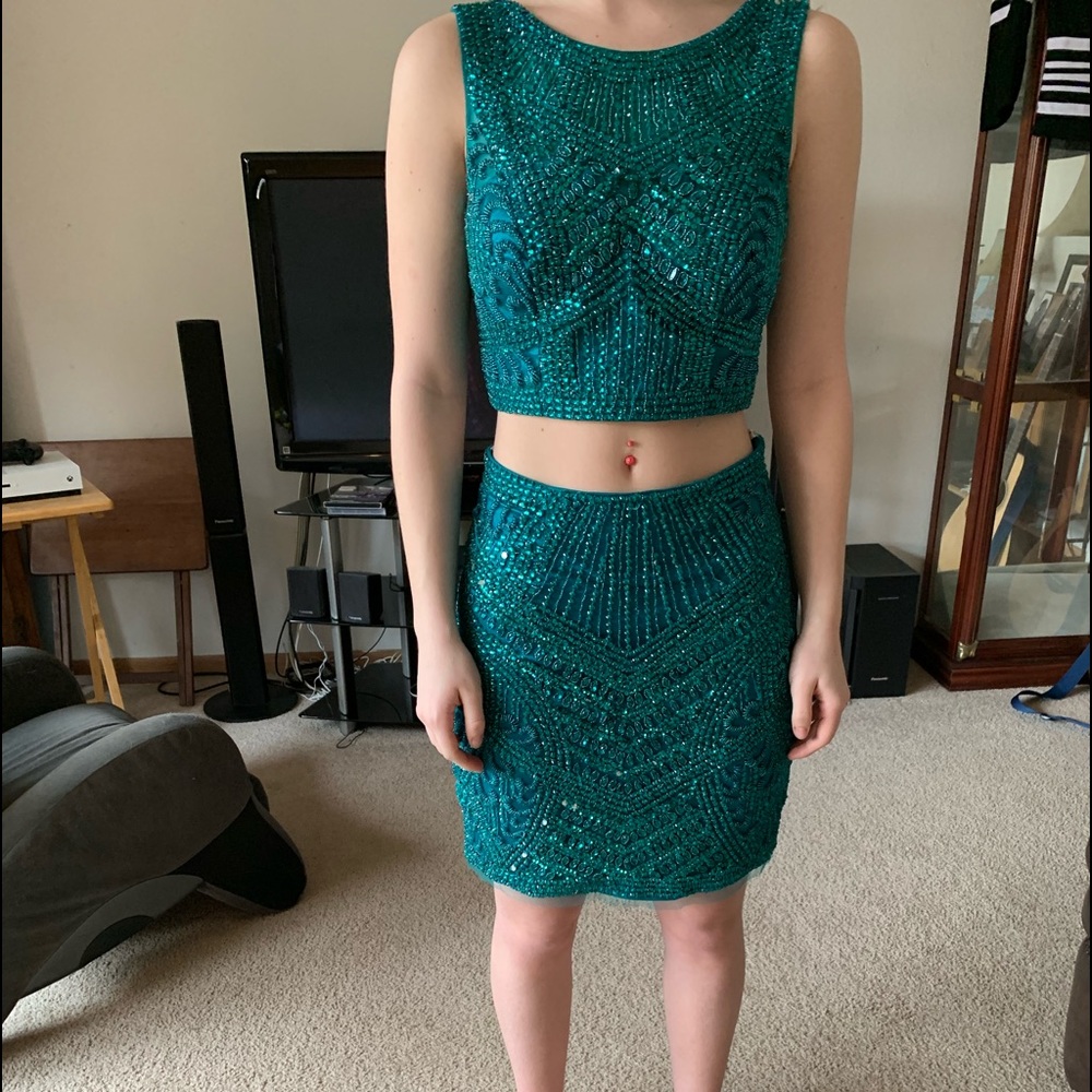 Sherri Hill 2 Piece Size 6 Prom Dress